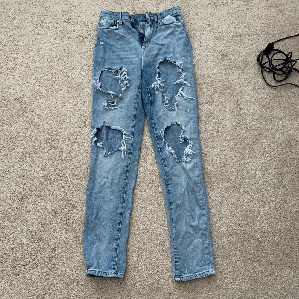BDG Ripped Mom jeans